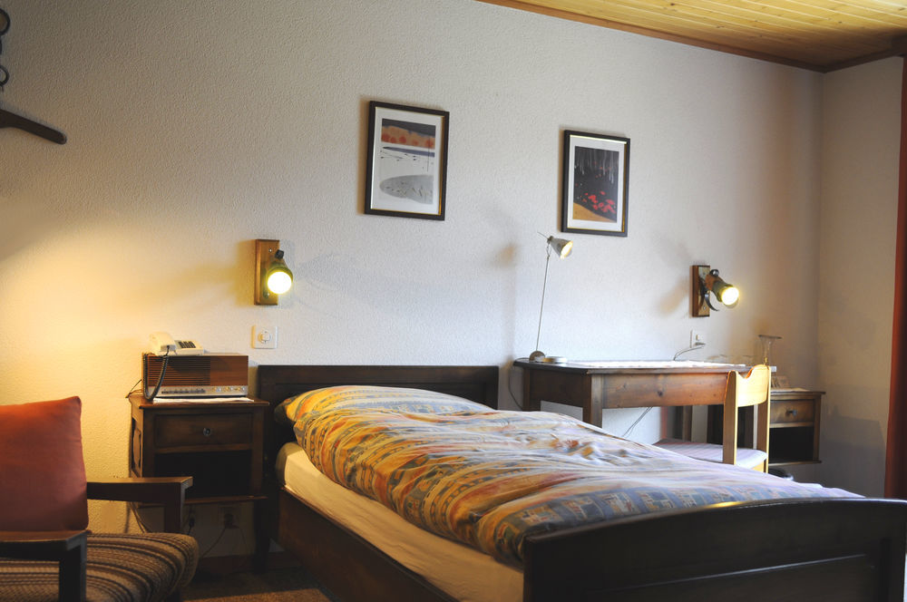 Hotel Alpenblick Zeneggen Exterior photo