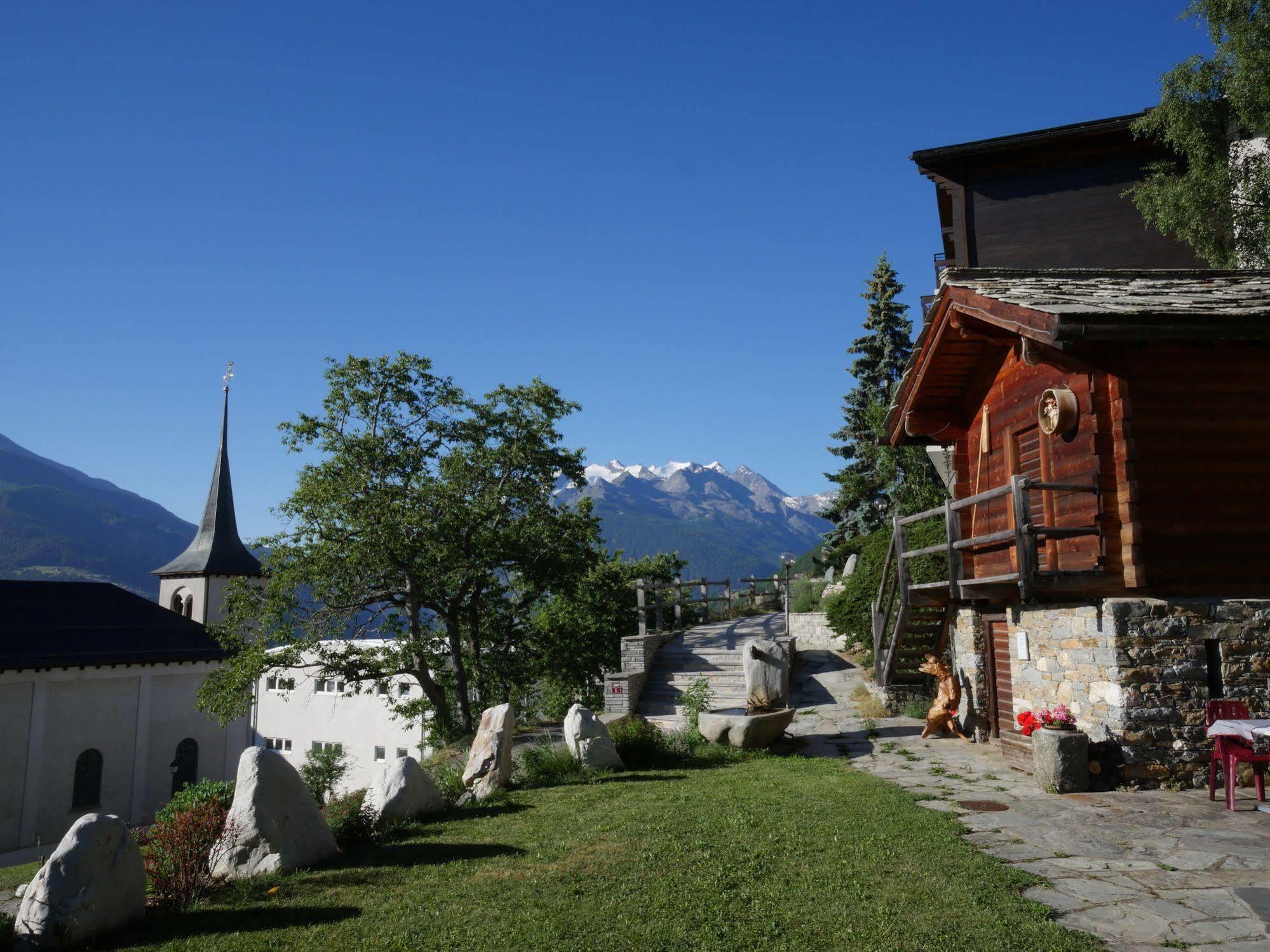 Hotel Alpenblick Zeneggen Exterior photo