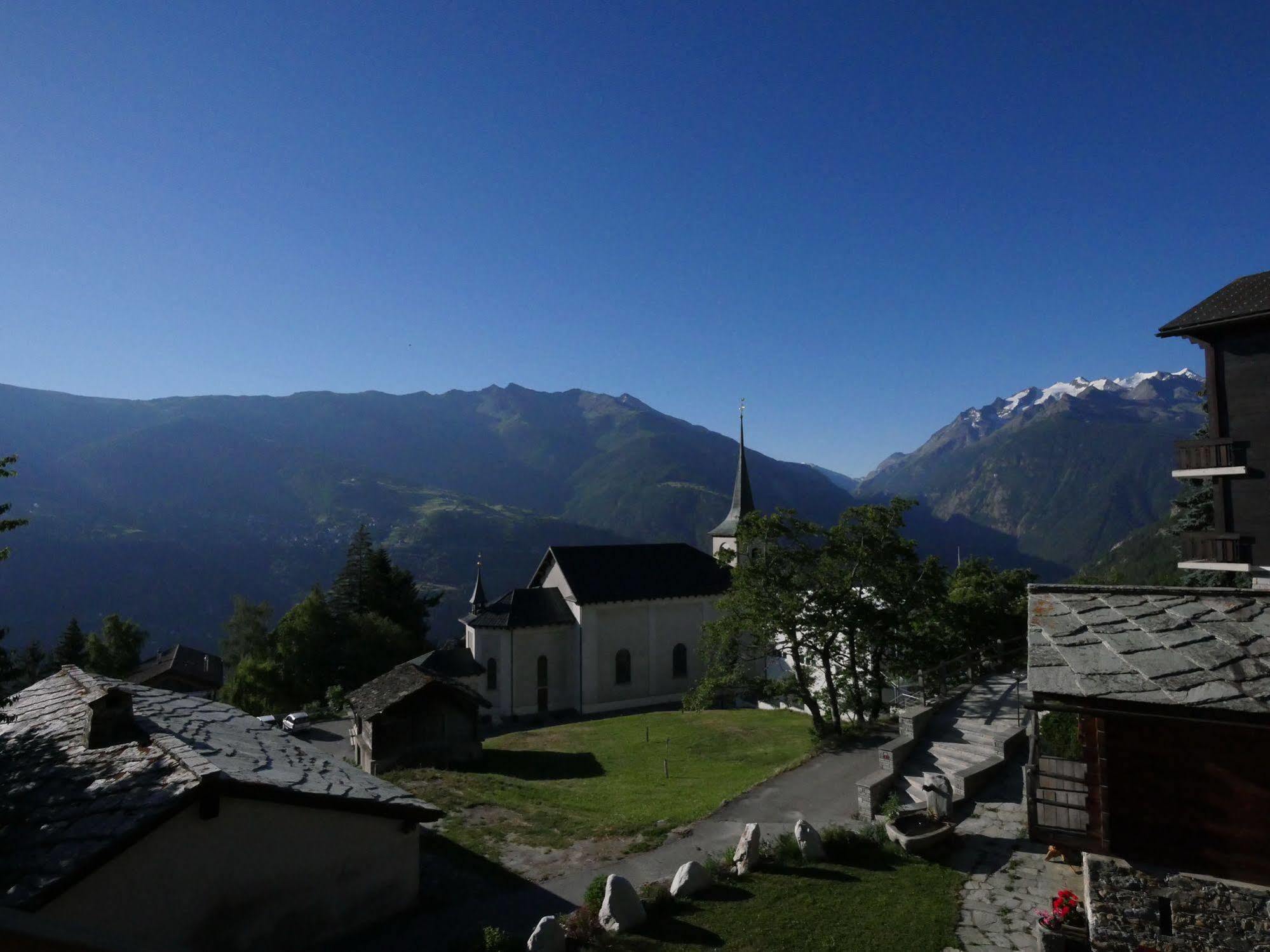 Hotel Alpenblick Zeneggen Exterior photo